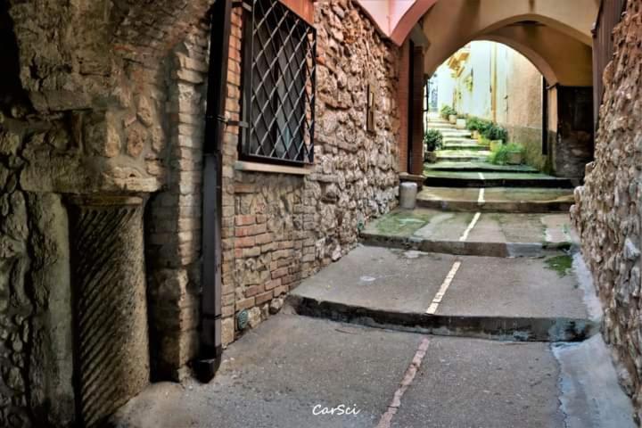 Отель Rossyiva Минтурно Экстерьер фото